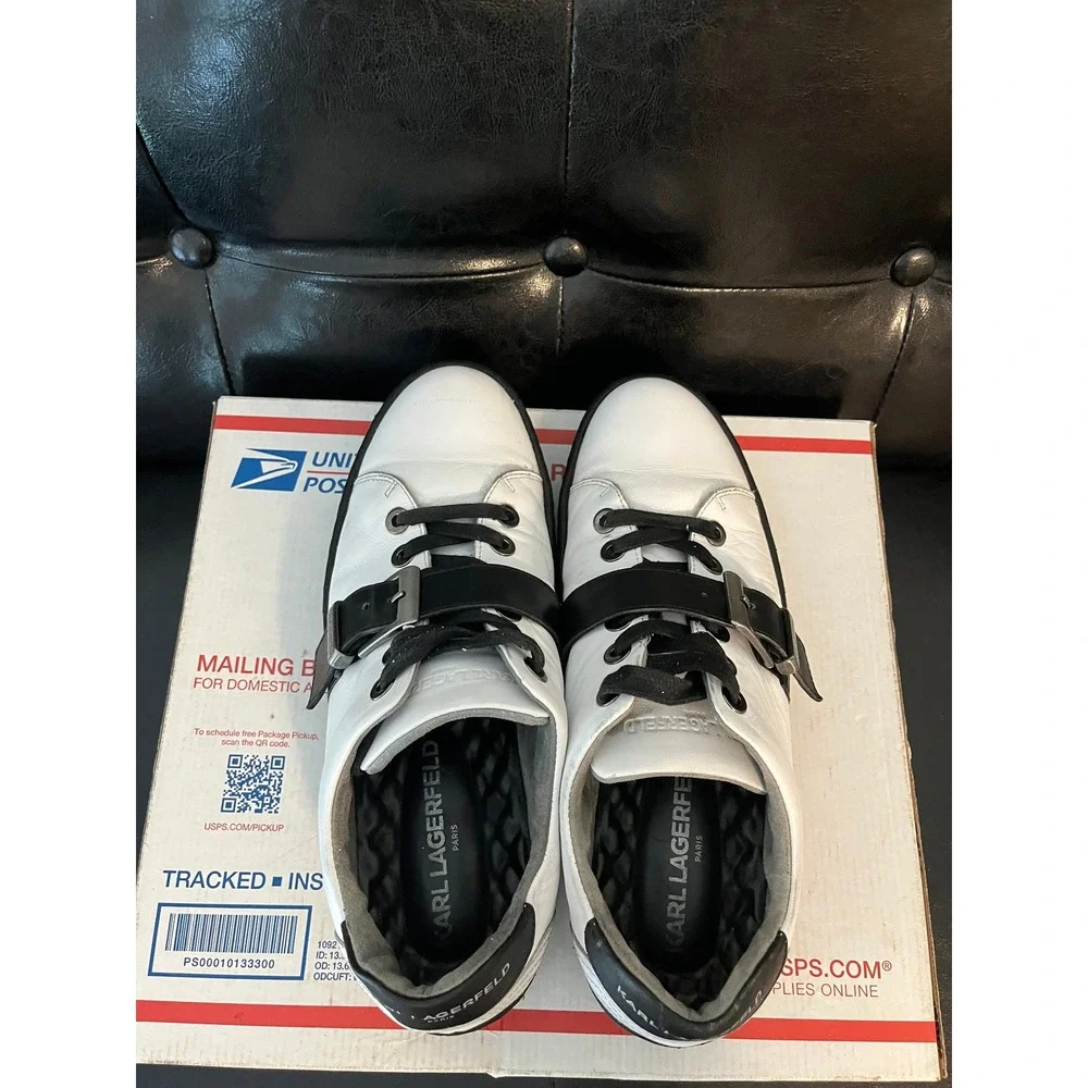 Karl Lagerfeld Paris Mens White Black Buckle Leather Sneakers